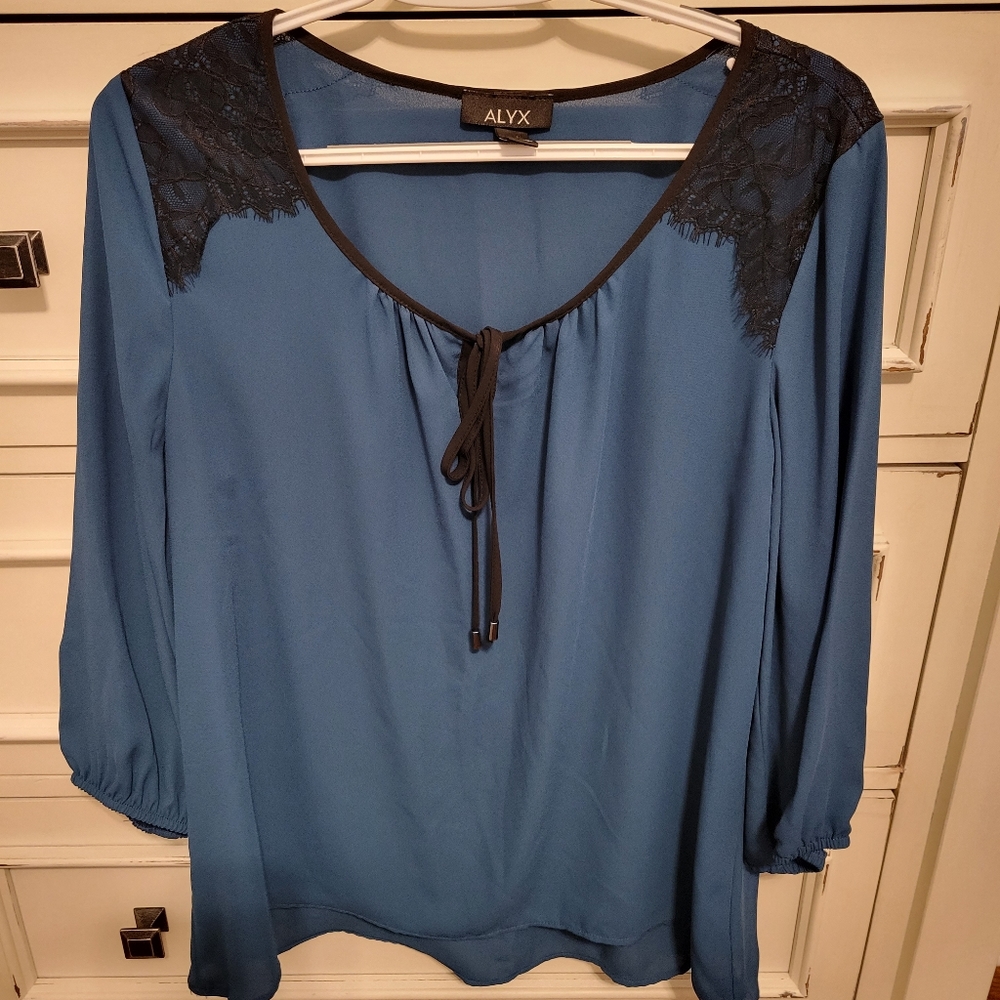 Women's Blouse